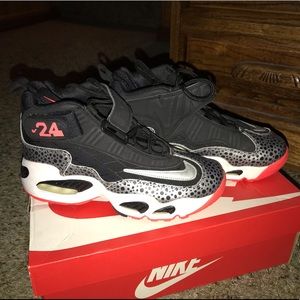 NIKE Air Griffey Max Size 5Y